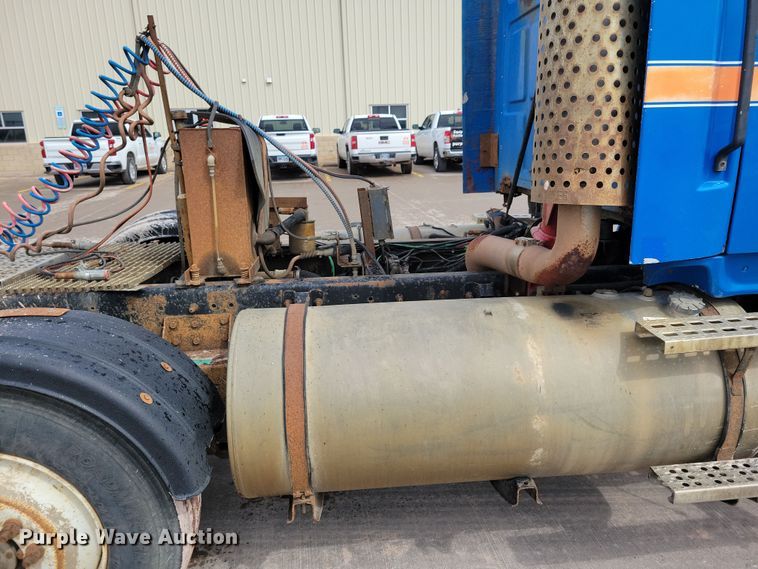 image for item NB9999 1997 Ford Aero Max LA9000 semi truck