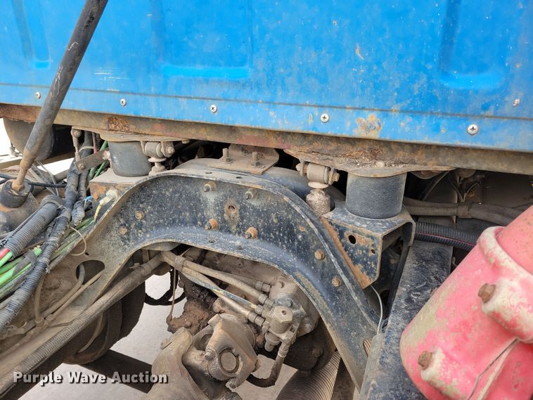 image for item NB9999 1997 Ford Aero Max LA9000 semi truck