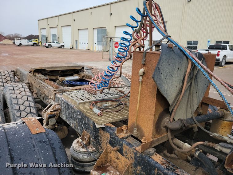 image for item NB9999 1997 Ford Aero Max LA9000 semi truck