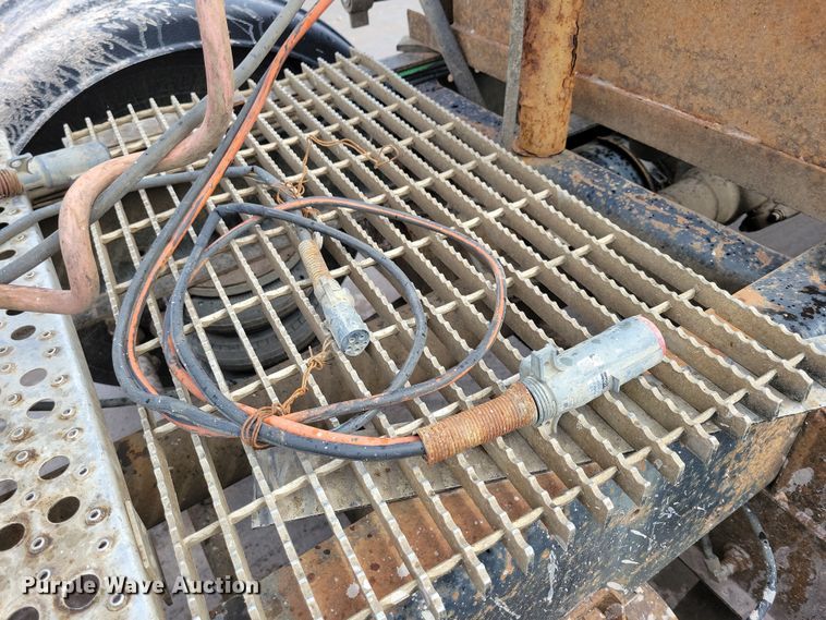 image for item NB9999 1997 Ford Aero Max LA9000 semi truck