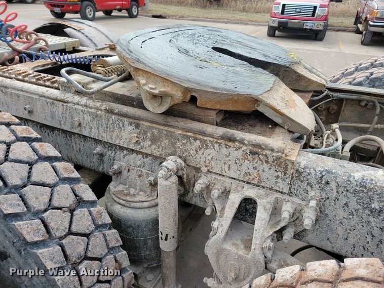 image for item NB9999 1997 Ford Aero Max LA9000 semi truck