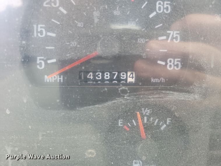 image for item NB9999 1997 Ford Aero Max LA9000 semi truck