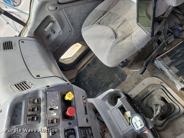 image for item NB9999 1997 Ford Aero Max LA9000 semi truck