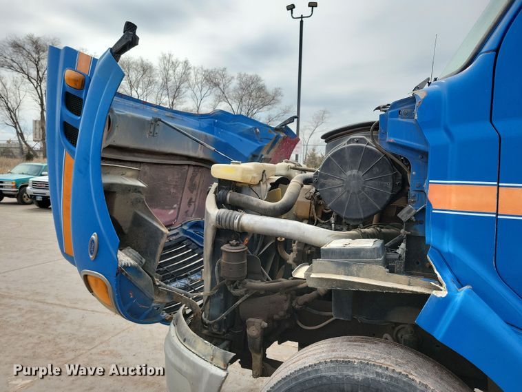 image for item NB9999 1997 Ford Aero Max LA9000 semi truck