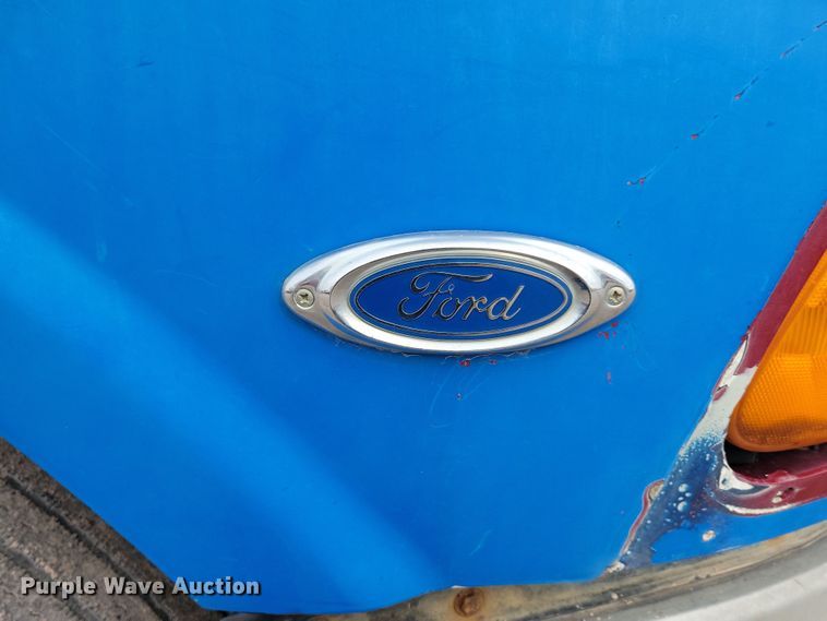 image for item NB9999 1997 Ford Aero Max LA9000 semi truck