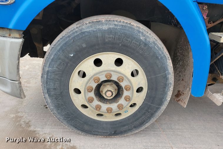 image for item NB9999 1997 Ford Aero Max LA9000 semi truck