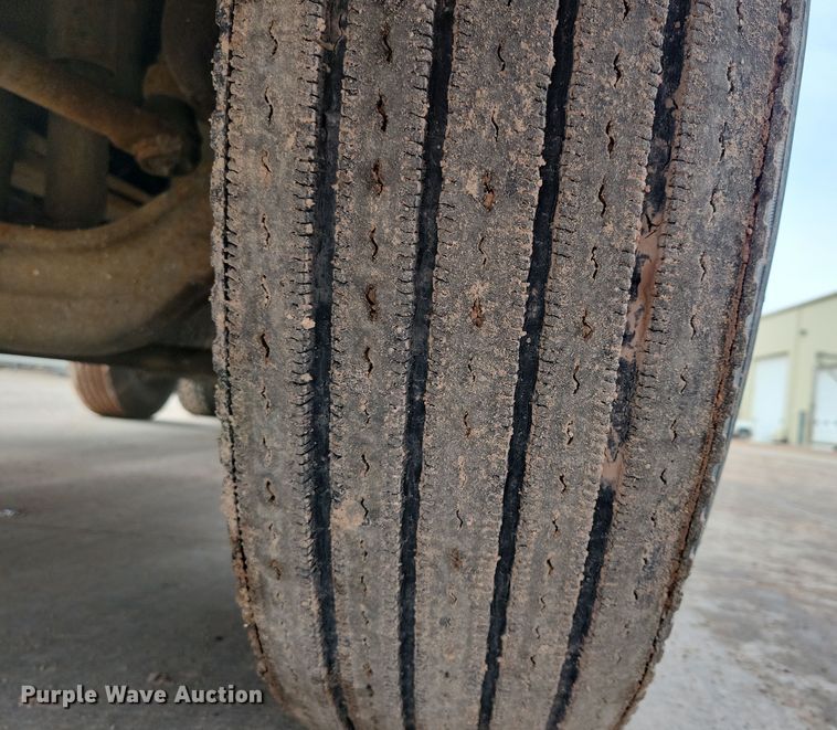 image for item NB9999 1997 Ford Aero Max LA9000 semi truck