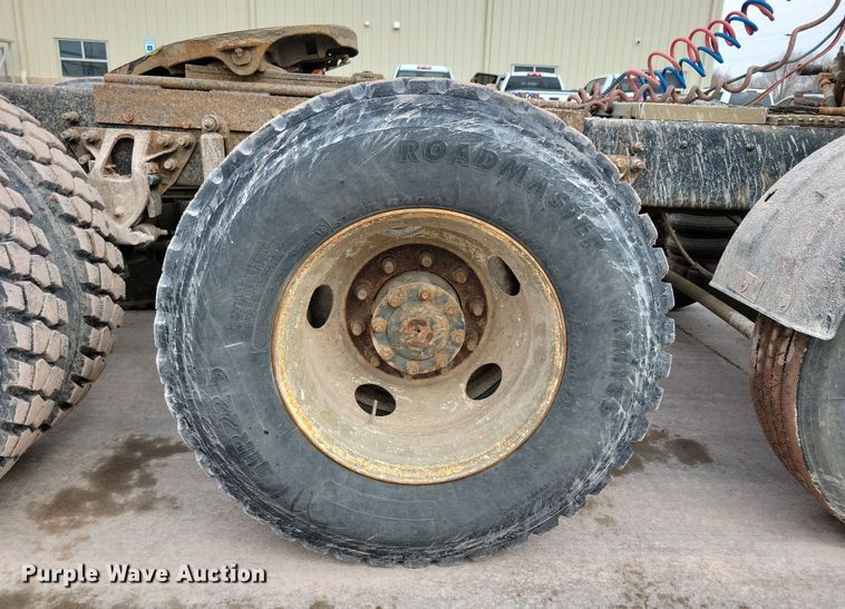 image for item NB9999 1997 Ford Aero Max LA9000 semi truck