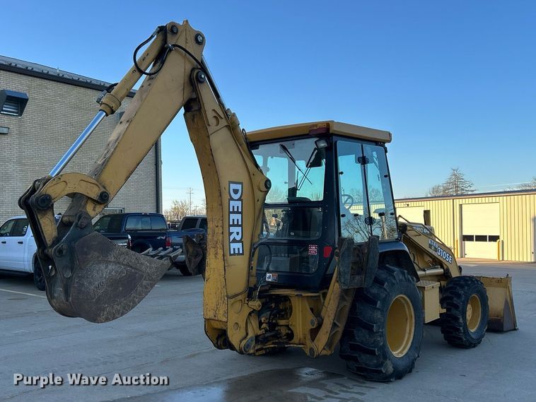 image for item ND9393 2000 John Deere 310SE backhoe