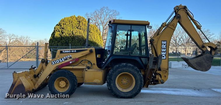 image for item ND9393 2000 John Deere 310SE backhoe