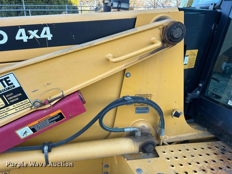 image for item ND9393 2000 John Deere 310SE backhoe