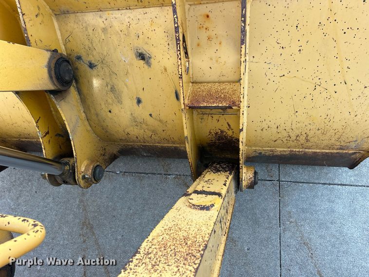 image for item ND9393 2000 John Deere 310SE backhoe