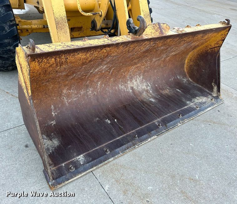 image for item ND9393 2000 John Deere 310SE backhoe