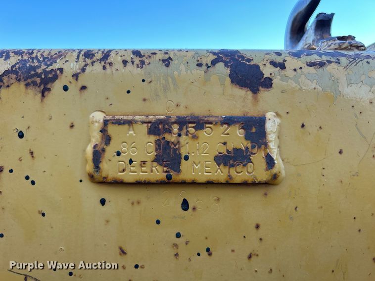 image for item ND9393 2000 John Deere 310SE backhoe