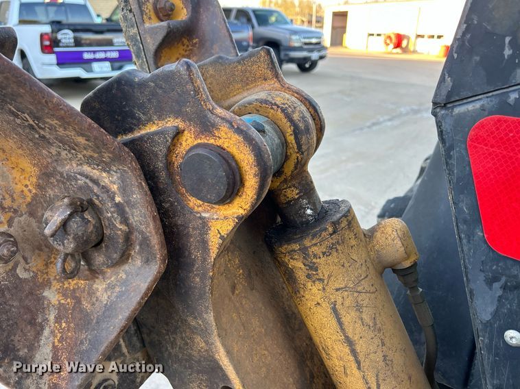 image for item ND9393 2000 John Deere 310SE backhoe