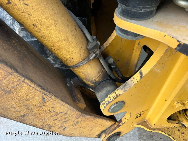 image for item ND9393 2000 John Deere 310SE backhoe