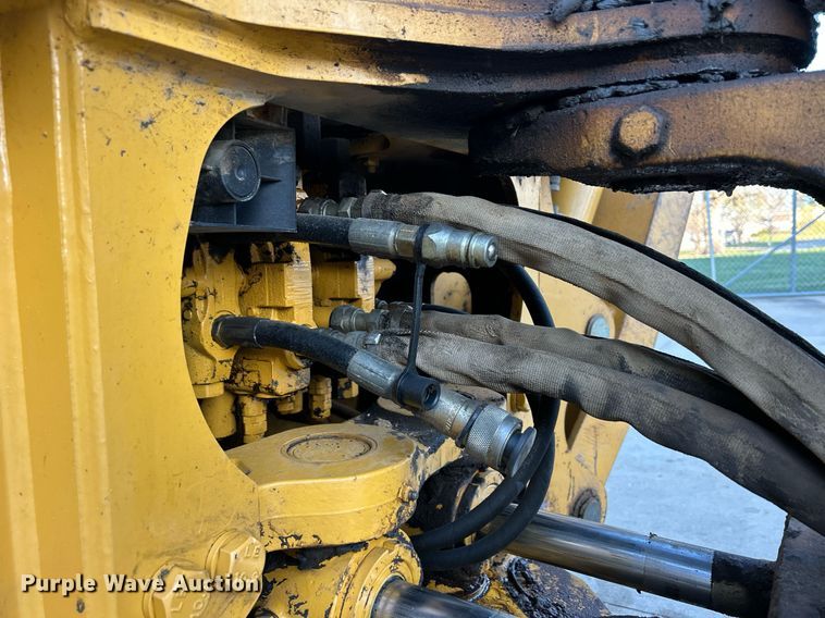 image for item ND9393 2000 John Deere 310SE backhoe