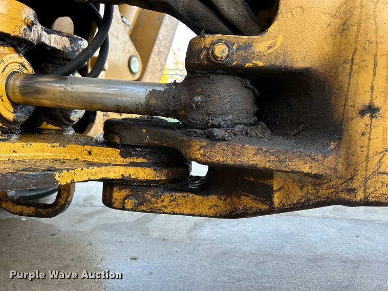 image for item ND9393 2000 John Deere 310SE backhoe