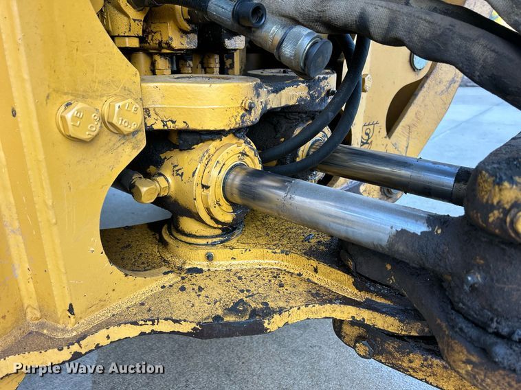 image for item ND9393 2000 John Deere 310SE backhoe