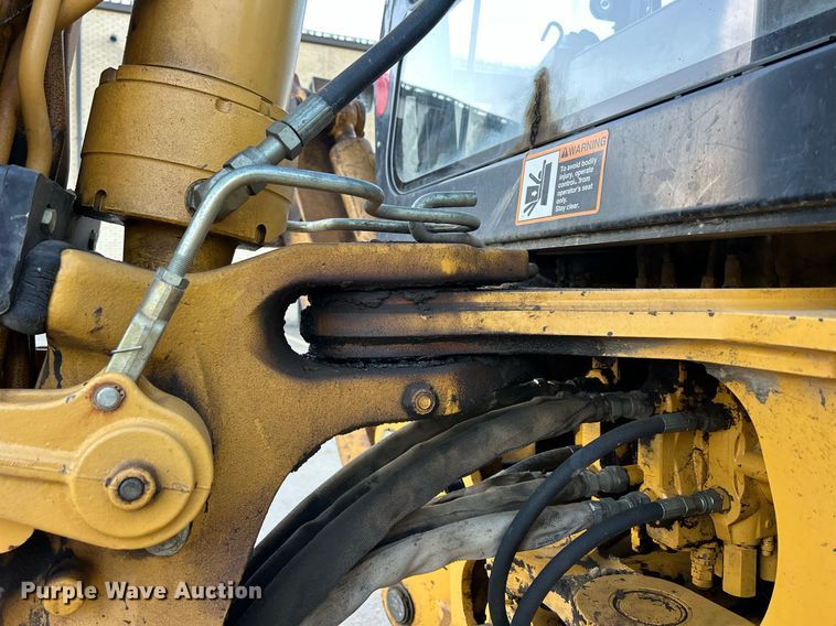 image for item ND9393 2000 John Deere 310SE backhoe