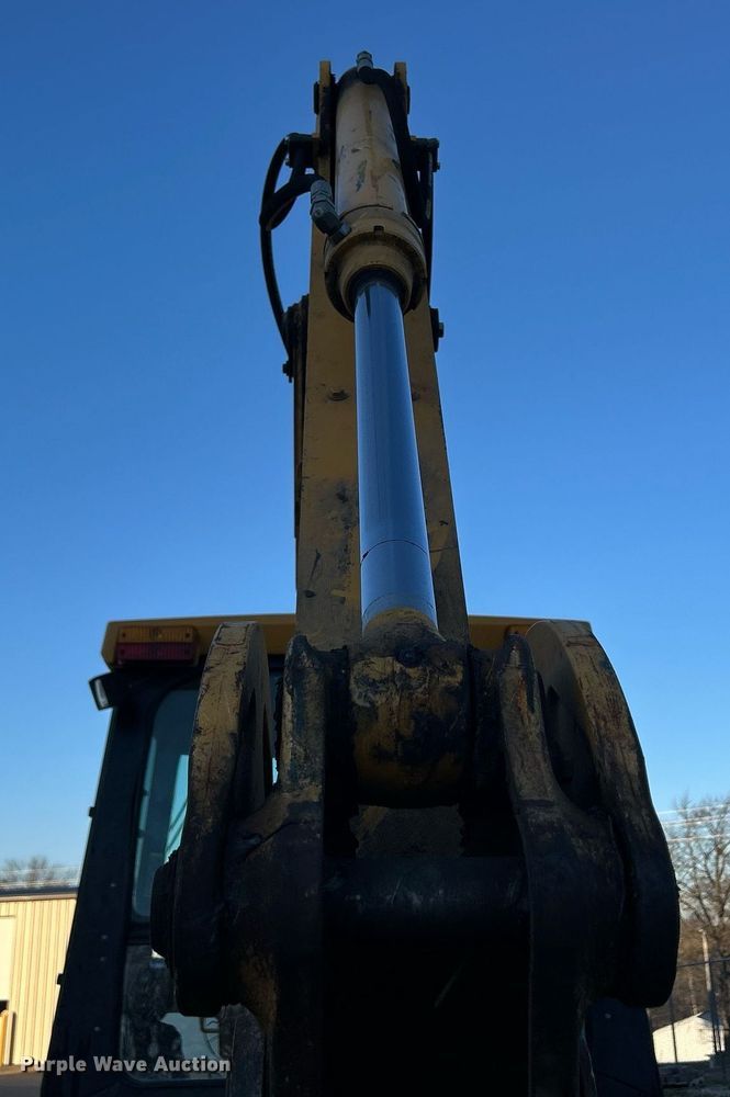 image for item ND9393 2000 John Deere 310SE backhoe