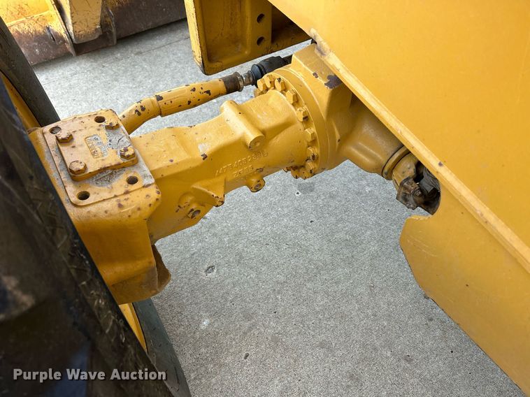 image for item ND9393 2000 John Deere 310SE backhoe