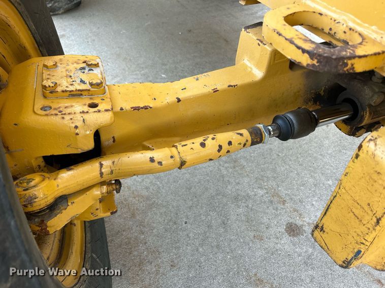 image for item ND9393 2000 John Deere 310SE backhoe