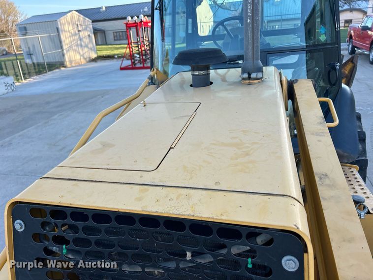 image for item ND9393 2000 John Deere 310SE backhoe