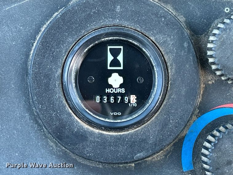 image for item ND9393 2000 John Deere 310SE backhoe