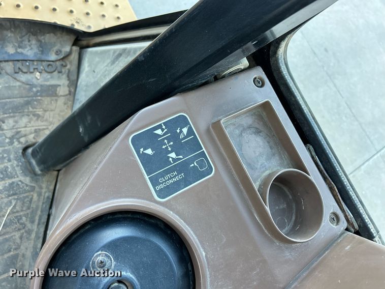 image for item ND9393 2000 John Deere 310SE backhoe