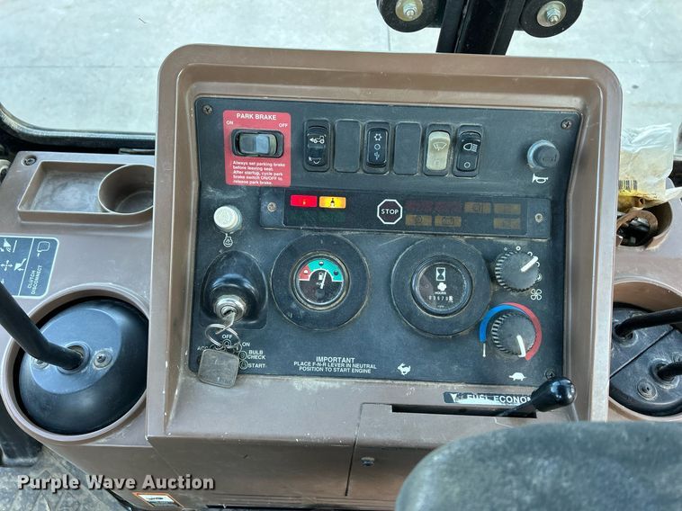 image for item ND9393 2000 John Deere 310SE backhoe