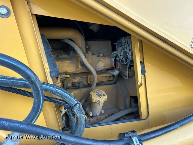 image for item ND9393 2000 John Deere 310SE backhoe