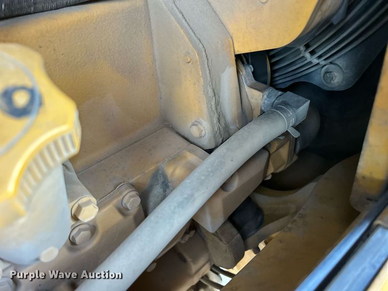 image for item ND9393 2000 John Deere 310SE backhoe