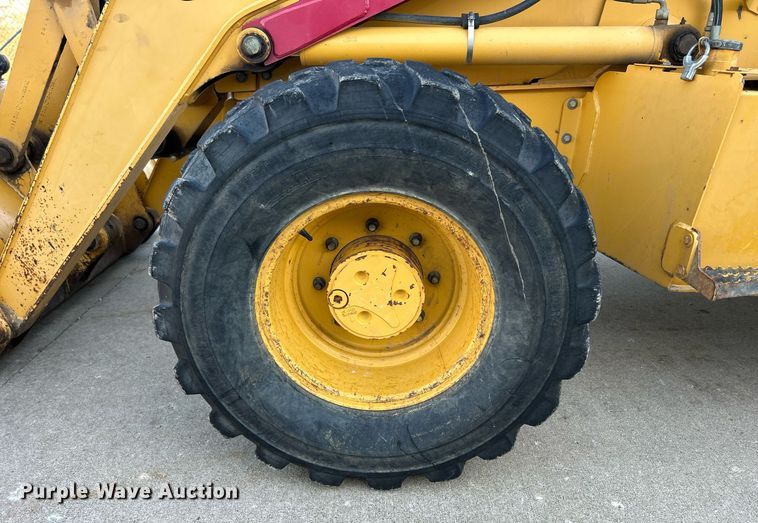 image for item ND9393 2000 John Deere 310SE backhoe