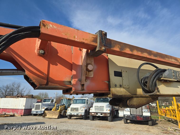 image for item ND9397 2002 JLG 600SJ boom lift