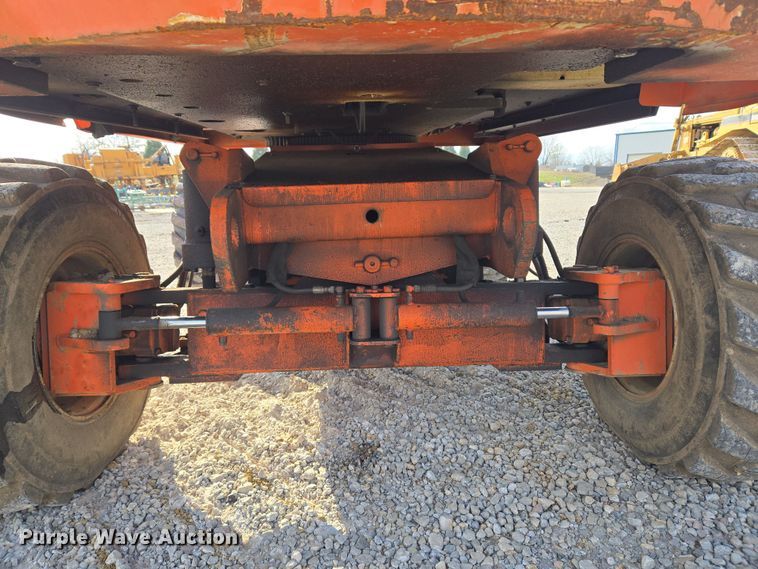 image for item ND9397 2002 JLG 600SJ boom lift