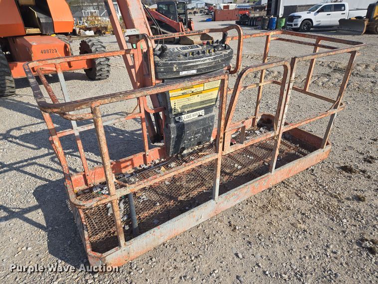 image for item ND9397 2002 JLG 600SJ boom lift