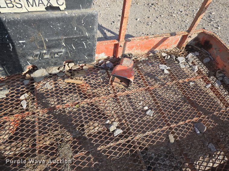 image for item ND9397 2002 JLG 600SJ boom lift