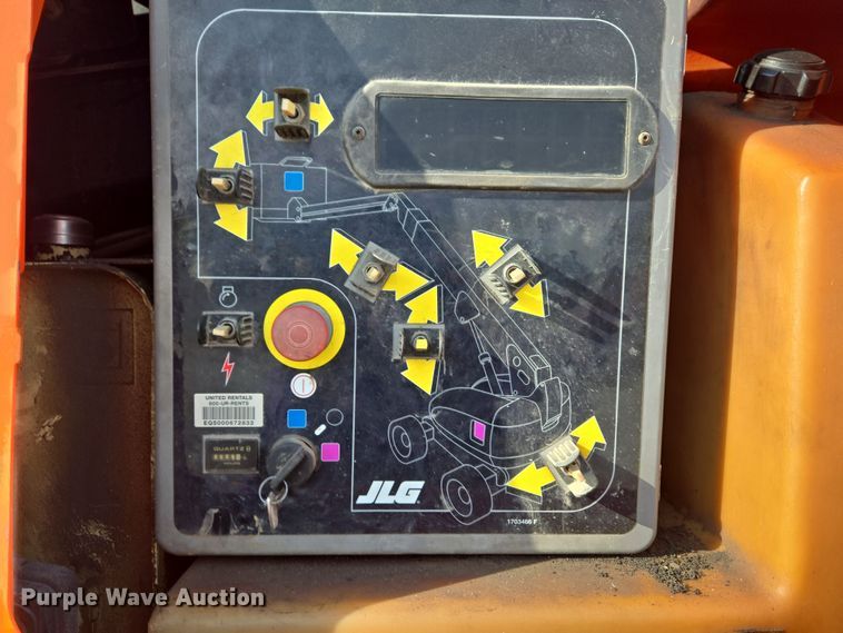 image for item ND9397 2002 JLG 600SJ boom lift