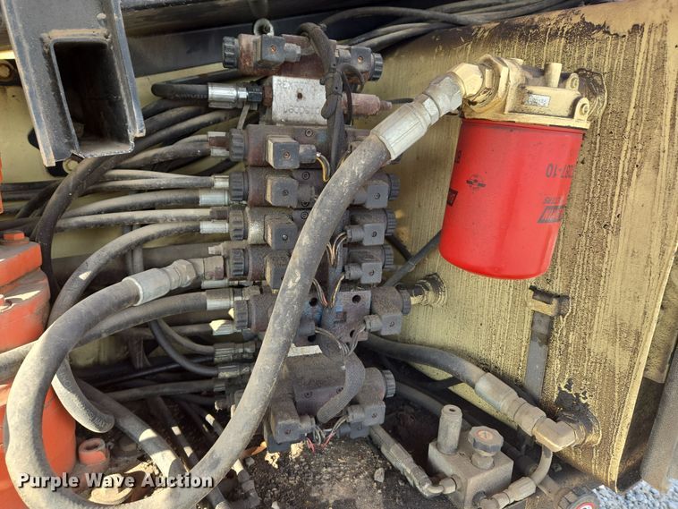 image for item ND9397 2002 JLG 600SJ boom lift