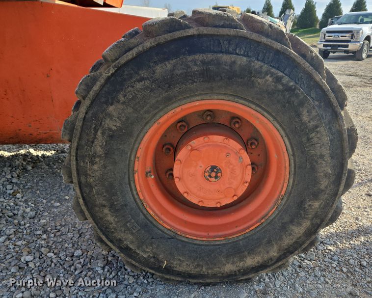 image for item ND9397 2002 JLG 600SJ boom lift