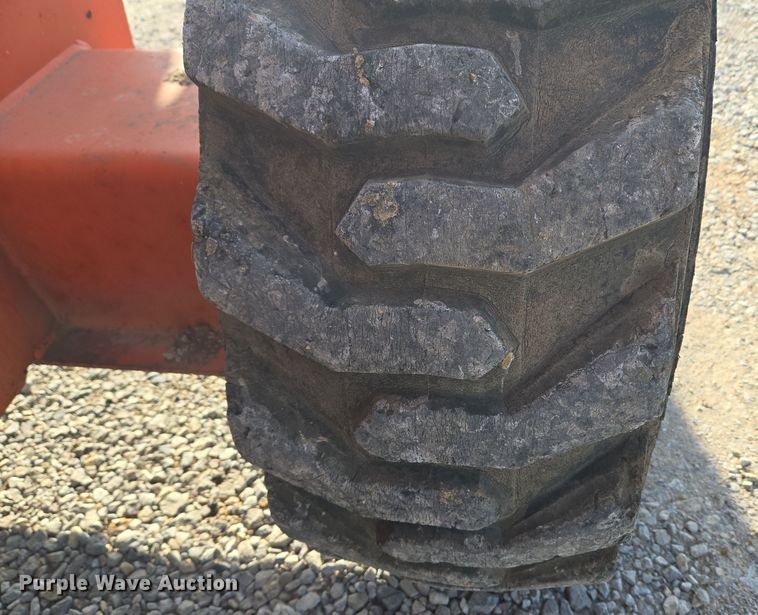 image for item ND9397 2002 JLG 600SJ boom lift