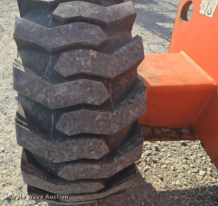 image for item ND9397 2002 JLG 600SJ boom lift