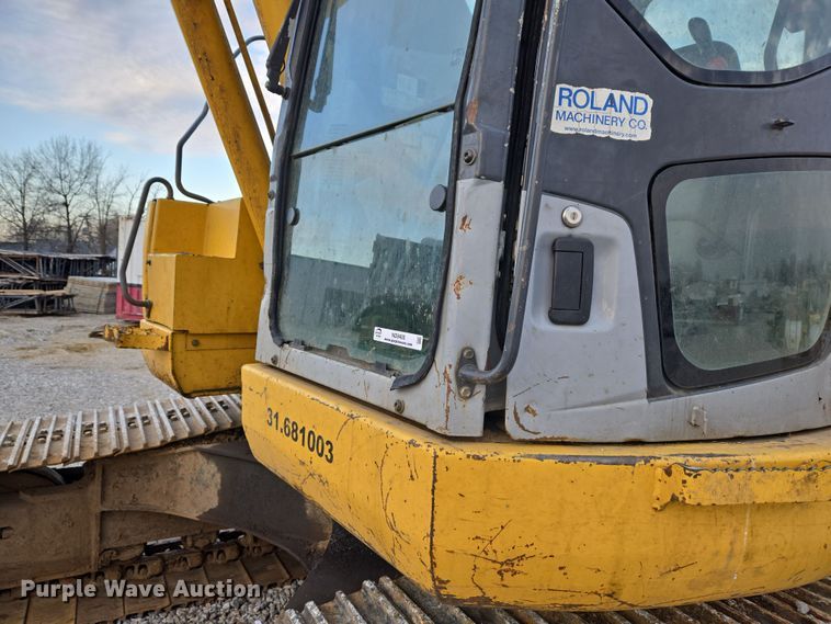 image for item ND9400 2010 Komatsu PC228USLC-3E0 excavator