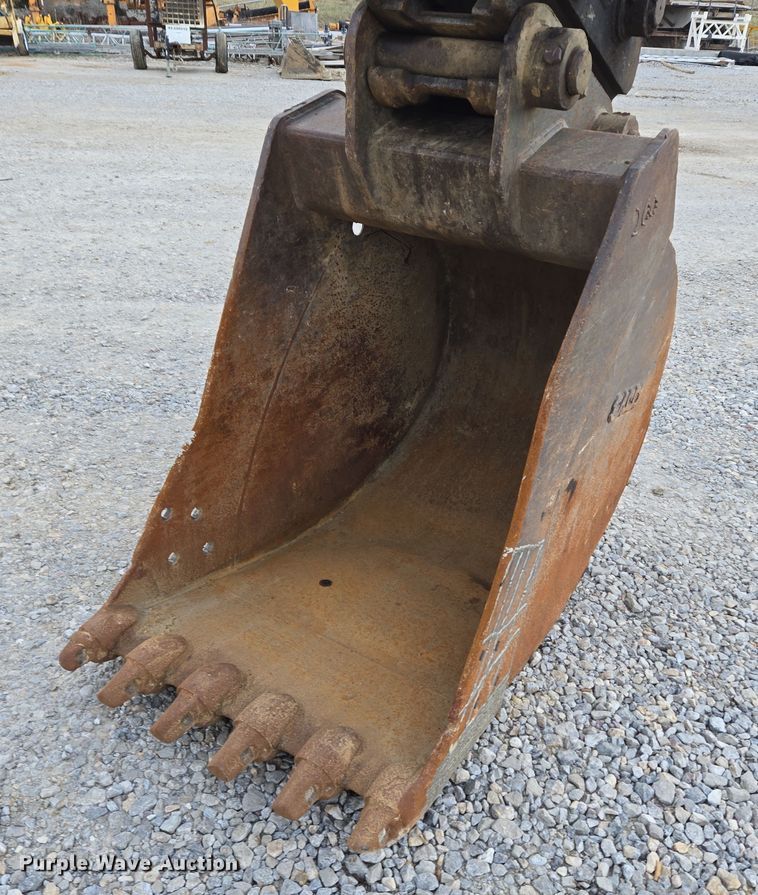 image for item ND9400 2010 Komatsu PC228USLC-3E0 excavator