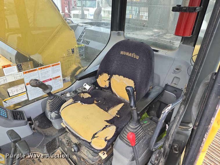 image for item ND9400 2010 Komatsu PC228USLC-3E0 excavator