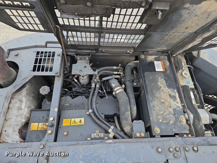 image for item ND9400 2010 Komatsu PC228USLC-3E0 excavator