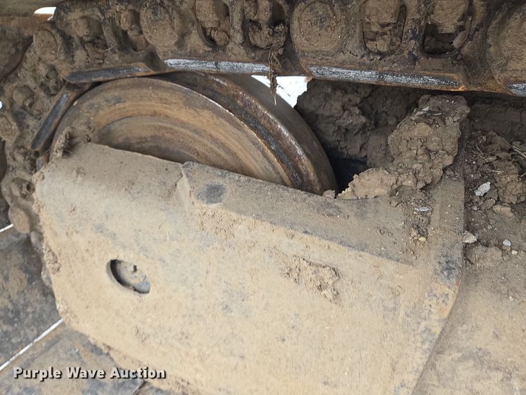 image for item ND9400 2010 Komatsu PC228USLC-3E0 excavator