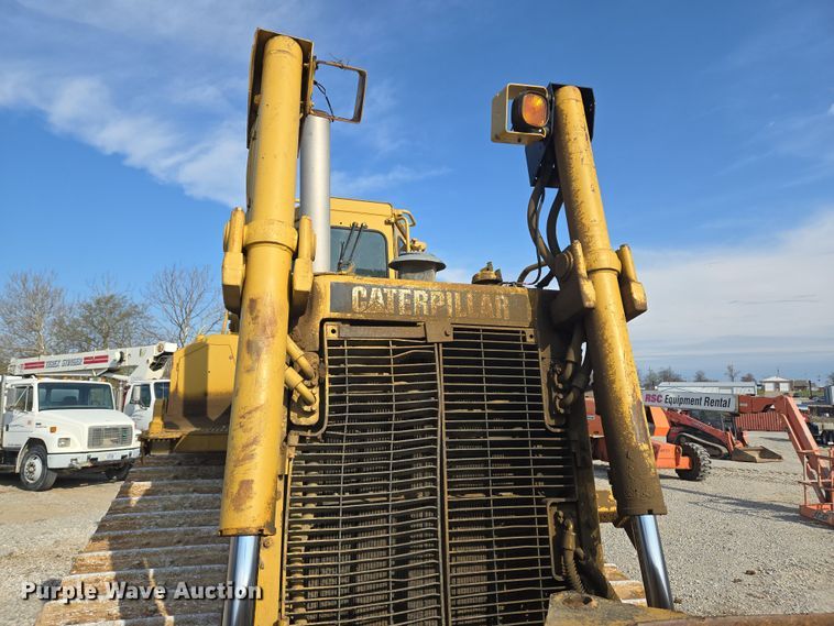 image for item ND9401 1993 Caterpillar D8N dozer