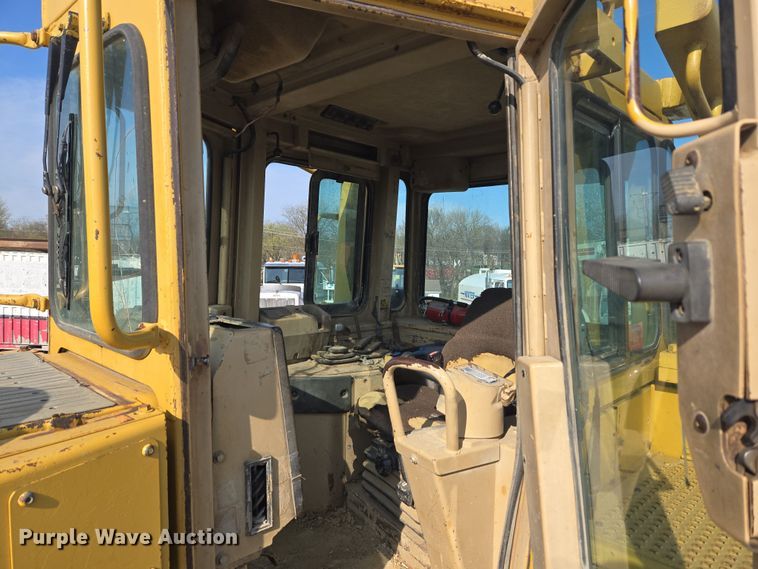 image for item ND9401 1993 Caterpillar D8N dozer